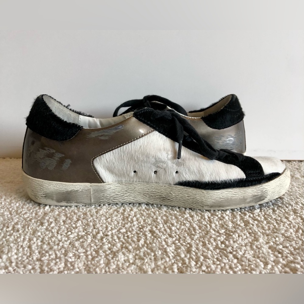 Golden Goose Super Star Sneakers. Black, white and gold. Size 38. Lightly worn. - Picture 10 of 16